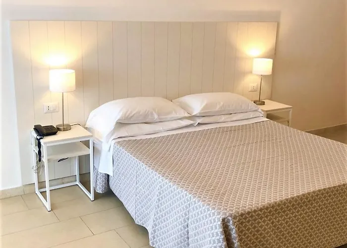 Eleonora Hotell Scauri (Lazio)