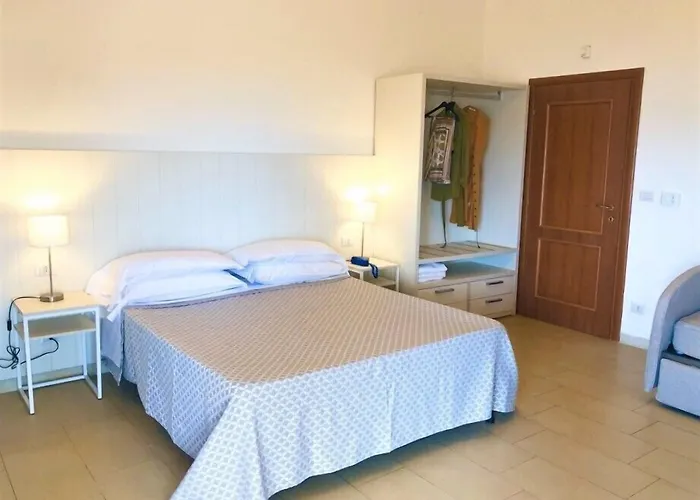 Hotell Eleonora Scauri (Lazio)