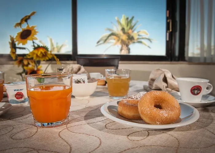 Hotell Eleonora Scauri (Lazio)