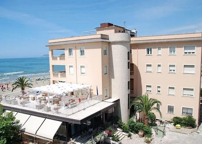 Eleonora Hotell Scauri (Lazio)