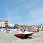 Eleonora Hotel