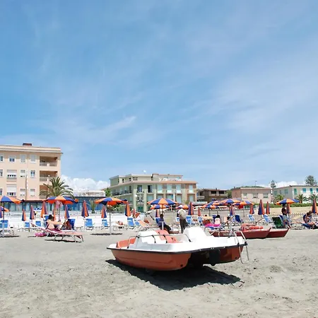 Eleonora Hotel