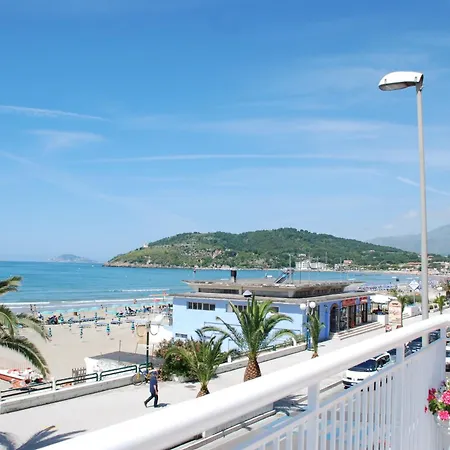 Hotel Eleonora Scauri (Lazio)