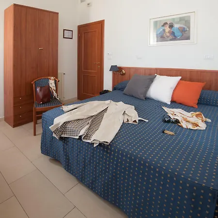 Eleonora Hotel 3*