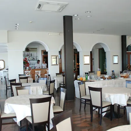 Eleonora Hotel 3*
