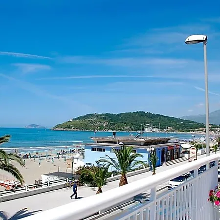 Eleonora 3*