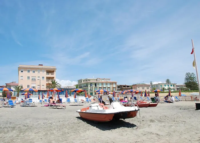 إليونورا فندق