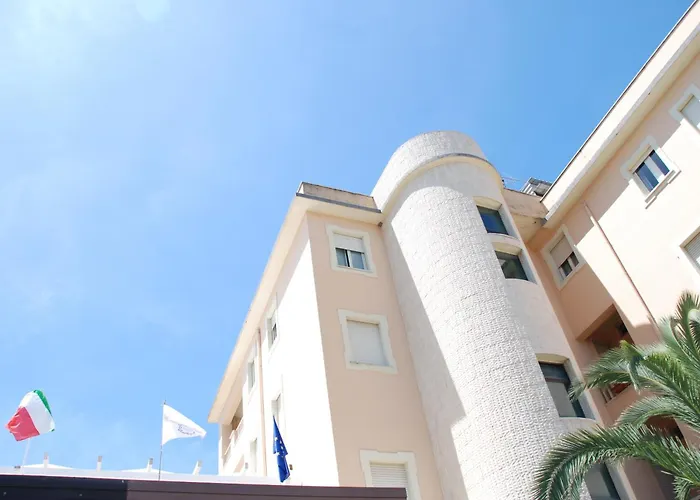 فندق إليونورا 3*